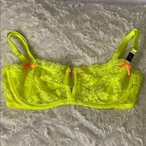 NWT Victoria Secret Lace Bralette